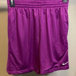 New Standard Nike Kids Dri-Fit Purple Mesh Shorts Size Large (8/10)